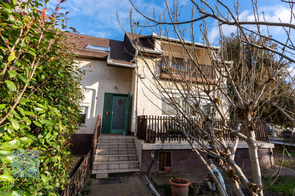 Eladó sorházi lakás SZázhalombattán